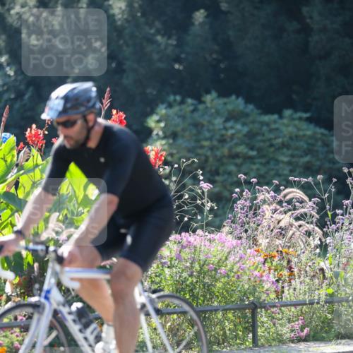 08.09.2024 - Stadtparktriathlon Zöllner http://msf.ph/oto/7027266 08.09.2024 10:54:52 Radfahren 43, 352, 385, 393, 406, 549, 551 meine-sportfotos.de