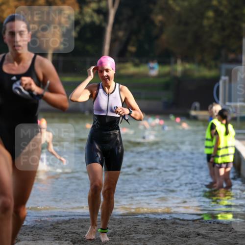 08.09.2024 - Stadtparktriathlon Michael Strokosch http://msf.ph/oto/7027295 08.09.2024 10:12:45 Schwimmen 290, 292, 332, 352, 361 meine-sportfotos.de