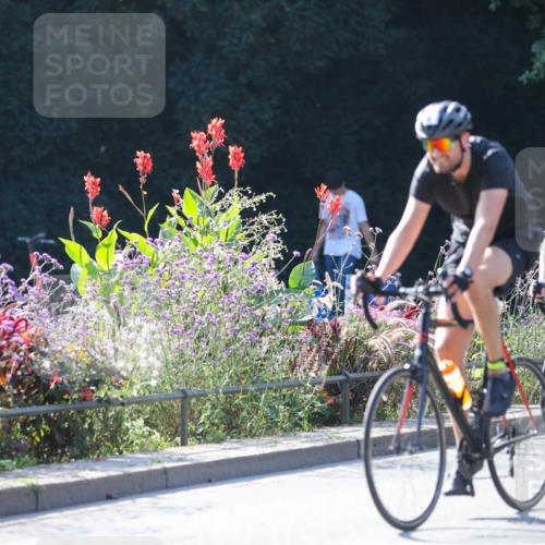 08.09.2024 - Stadtparktriathlon Zöllner http://msf.ph/oto/7027309 08.09.2024 10:55:09 Radfahren 376, 386, 416, 425, 432, 458 meine-sportfotos.de