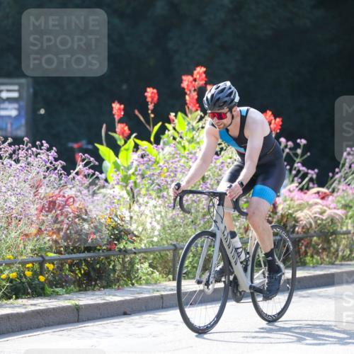 08.09.2024 - Stadtparktriathlon Zöllner http://msf.ph/oto/7027363 08.09.2024 10:55:18 Radfahren 281, 296, 320, 343, 346, 373, 416, 445, 456, 458, 526, 536, 552 meine-sportfotos.de