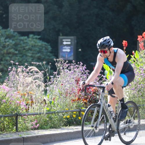 08.09.2024 - Stadtparktriathlon Zöllner http://msf.ph/oto/7027366 08.09.2024 10:55:18 Radfahren 281, 296, 320, 343, 346, 373, 416, 445, 456, 458, 526, 536, 552 meine-sportfotos.de