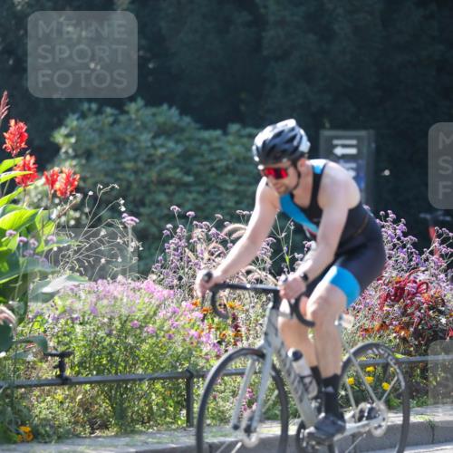 08.09.2024 - Stadtparktriathlon Zöllner http://msf.ph/oto/7027368 08.09.2024 10:55:18 Radfahren 281, 296, 320, 343, 346, 373, 416, 445, 456, 458, 526, 536, 552 meine-sportfotos.de
