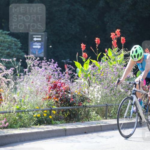 08.09.2024 - Stadtparktriathlon Zöllner http://msf.ph/oto/7027385 08.09.2024 10:55:22 Radfahren 266, 281, 296, 298, 307, 320, 343, 346, 373, 445, 456, 526, 536, 552 meine-sportfotos.de