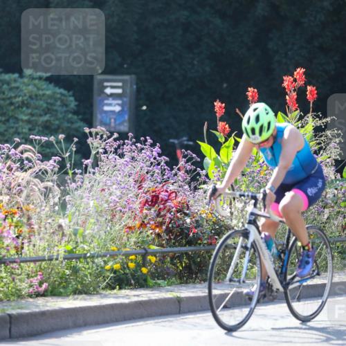 08.09.2024 - Stadtparktriathlon Zöllner http://msf.ph/oto/7027389 08.09.2024 10:55:22 Radfahren 266, 281, 296, 298, 307, 320, 343, 346, 373, 445, 456, 526, 536, 552 meine-sportfotos.de
