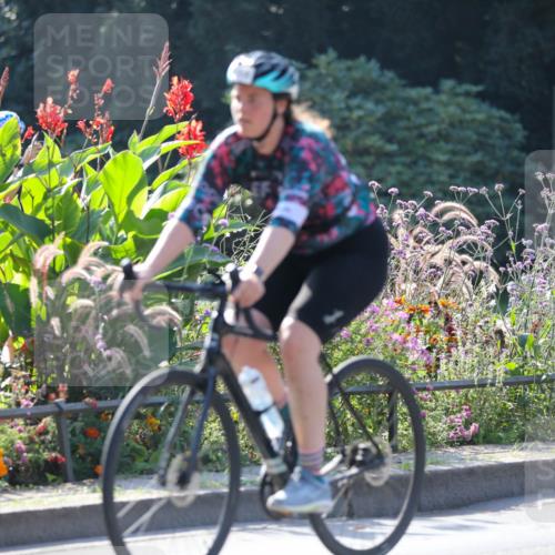 08.09.2024 - Stadtparktriathlon Zöllner http://msf.ph/oto/7027461 08.09.2024 10:55:41 Radfahren 268, 407, 451, 543 meine-sportfotos.de