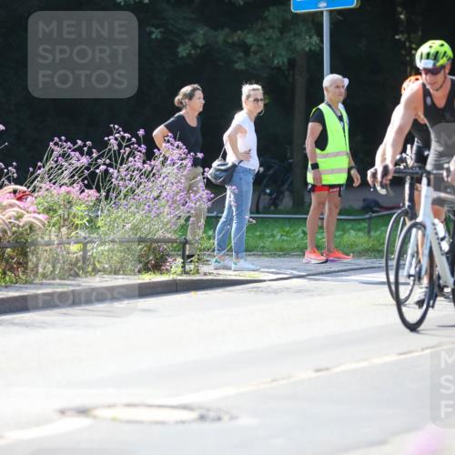 08.09.2024 - Stadtparktriathlon Zöllner http://msf.ph/oto/7027511 08.09.2024 10:56:04 Radfahren 395, 411, 442, 444, 537, 821 meine-sportfotos.de