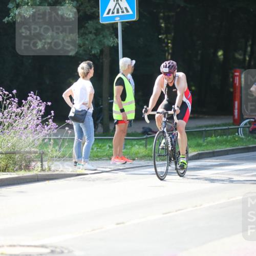 08.09.2024 - Stadtparktriathlon Zöllner http://msf.ph/oto/7027538 08.09.2024 10:56:09 Radfahren 395, 424, 427, 442, 444, 465, 537 meine-sportfotos.de