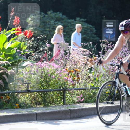08.09.2024 - Stadtparktriathlon Zöllner http://msf.ph/oto/7027541 08.09.2024 10:56:10 Radfahren 395, 424, 427, 442, 444, 465 meine-sportfotos.de