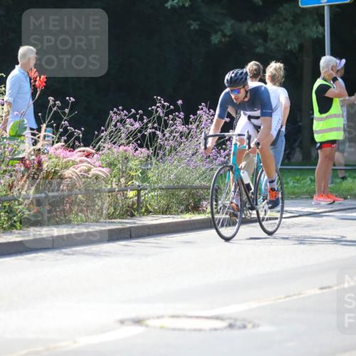 08.09.2024 - Stadtparktriathlon Zöllner http://msf.ph/oto/7027551 08.09.2024 10:56:14 Radfahren 395, 398, 424, 427, 442, 444, 465 meine-sportfotos.de