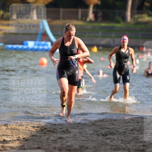 08.09.2024 - Stadtparktriathlon Michael Strokosch http://msf.ph/oto/7027557 08.09.2024 10:13:31 Schwimmen 264, 275, 310, 322 meine-sportfotos.de