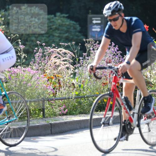 08.09.2024 - Stadtparktriathlon Zöllner http://msf.ph/oto/7027563 08.09.2024 10:56:15 Radfahren 395, 398, 424, 427, 444, 465 meine-sportfotos.de