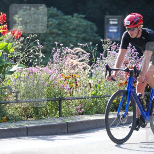08.09.2024 - Stadtparktriathlon Zöllner http://msf.ph/oto/7027592 08.09.2024 10:56:23 Radfahren 324, 398, 427, 454 meine-sportfotos.de