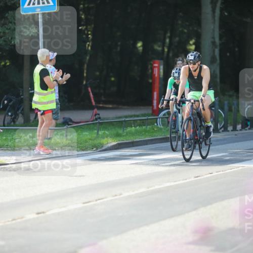 08.09.2024 - Stadtparktriathlon Zöllner http://msf.ph/oto/7027598 08.09.2024 10:56:30 Radfahren 324, 368, 410, 454, 479 meine-sportfotos.de