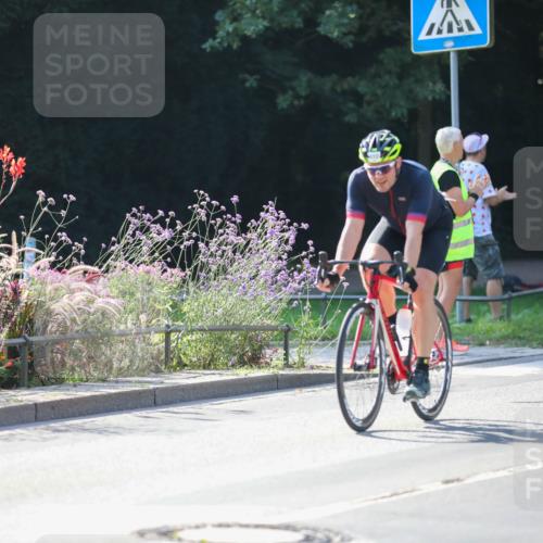 08.09.2024 - Stadtparktriathlon Zöllner http://msf.ph/oto/7027625 08.09.2024 10:56:36 Radfahren 324, 368, 410, 479, 493, 516, 550 meine-sportfotos.de
