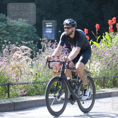 08.09.2024 - Stadtparktriathlon Zöllner http://msf.ph/oto/7027636 08.09.2024 10:56:37 Radfahren 345, 368, 410, 479, 493, 516, 550 meine-sportfotos.de