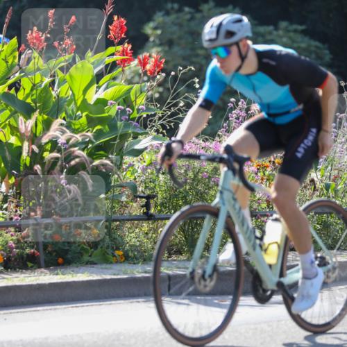 08.09.2024 - Stadtparktriathlon Zöllner http://msf.ph/oto/7027672 08.09.2024 10:56:49 Radfahren 345, 375, 433, 472, 535, 538, 557 meine-sportfotos.de