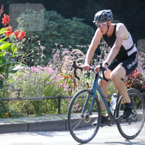 08.09.2024 - Stadtparktriathlon Zöllner http://msf.ph/oto/7027688 08.09.2024 10:56:52 Radfahren 375, 433, 472, 535, 538, 557 meine-sportfotos.de