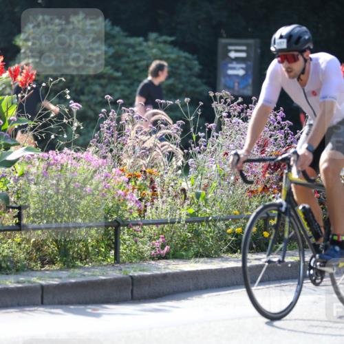 08.09.2024 - Stadtparktriathlon Zöllner http://msf.ph/oto/7027695 08.09.2024 10:56:55 Radfahren 375, 389, 433, 472, 538, 557 meine-sportfotos.de