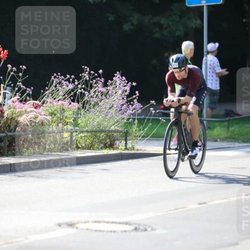 08.09.2024 - Stadtparktriathlon Zöllner http://msf.ph/oto/7027704 08.09.2024 10:56:57 Radfahren 375, 389, 472, 515, 557 meine-sportfotos.de
