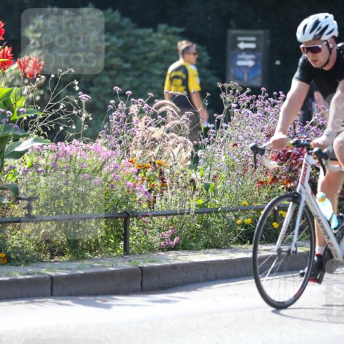 08.09.2024 - Stadtparktriathlon Zöllner http://msf.ph/oto/7027714 08.09.2024 10:56:59 Radfahren 375, 389, 472, 515 meine-sportfotos.de