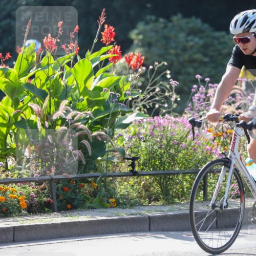 08.09.2024 - Stadtparktriathlon Zöllner http://msf.ph/oto/7027717 08.09.2024 10:56:59 Radfahren 375, 389, 472, 515 meine-sportfotos.de