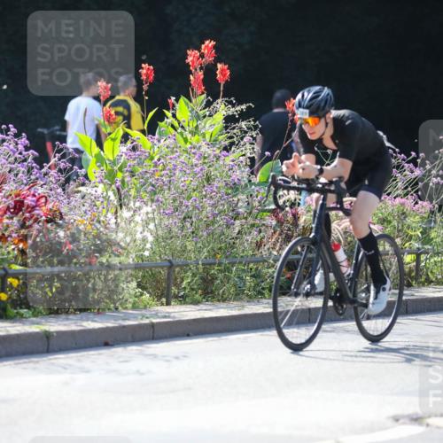 08.09.2024 - Stadtparktriathlon Zöllner http://msf.ph/oto/7027722 08.09.2024 10:57:03 Radfahren 280, 375, 389, 515 meine-sportfotos.de