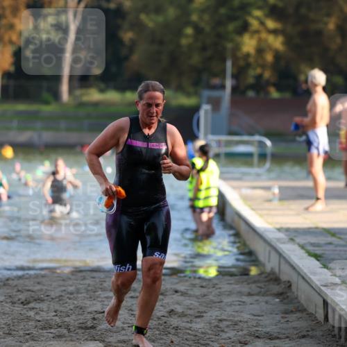 08.09.2024 - Stadtparktriathlon Michael Strokosch http://msf.ph/oto/7027730 08.09.2024 10:13:52 Schwimmen 299, 304, 305, 308, 313, 363 meine-sportfotos.de