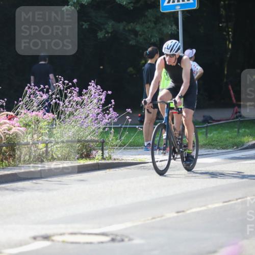 08.09.2024 - Stadtparktriathlon Zöllner http://msf.ph/oto/7027734 08.09.2024 10:57:06 Radfahren 280, 389, 515 meine-sportfotos.de