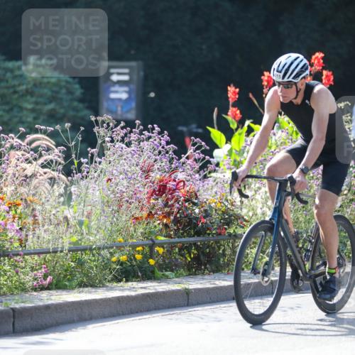 08.09.2024 - Stadtparktriathlon Zöllner http://msf.ph/oto/7027740 08.09.2024 10:57:07 Radfahren 280, 389, 515 meine-sportfotos.de