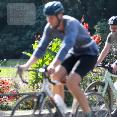 08.09.2024 - Stadtparktriathlon Zöllner http://msf.ph/oto/7027794 08.09.2024 10:57:26 Radfahren 383, 414, 459, 460, 480, 485, 504, 512 meine-sportfotos.de
