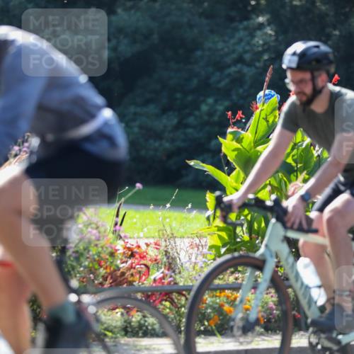08.09.2024 - Stadtparktriathlon Zöllner http://msf.ph/oto/7027798 08.09.2024 10:57:26 Radfahren 383, 414, 459, 460, 480, 485, 504, 512 meine-sportfotos.de