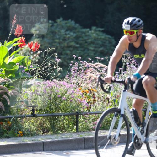 08.09.2024 - Stadtparktriathlon Zöllner http://msf.ph/oto/7027801 08.09.2024 10:57:27 Radfahren 263, 383, 414, 459, 460, 480, 485, 504, 512 meine-sportfotos.de