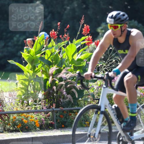 08.09.2024 - Stadtparktriathlon Zöllner http://msf.ph/oto/7027804 08.09.2024 10:57:28 Radfahren 263, 383, 459, 460, 480, 485, 504, 512 meine-sportfotos.de