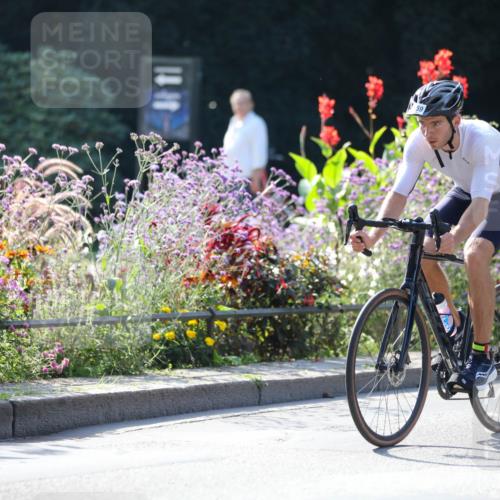 08.09.2024 - Stadtparktriathlon Zöllner http://msf.ph/oto/7027807 08.09.2024 10:57:29 Radfahren 263, 383, 459, 460, 485, 504, 512 meine-sportfotos.de