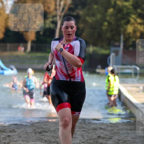 08.09.2024 - Stadtparktriathlon Michael Strokosch http://msf.ph/oto/7027818 08.09.2024 10:14:06 Schwimmen 284, 299, 308, 311, 340, 344, 1937 meine-sportfotos.de