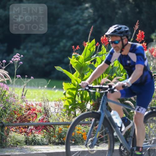 08.09.2024 - Stadtparktriathlon Zöllner http://msf.ph/oto/7027843 08.09.2024 10:57:36 Radfahren 263, 338, 394, 420, 457, 460, 483, 546 meine-sportfotos.de
