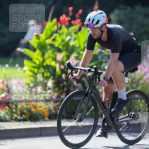08.09.2024 - Stadtparktriathlon Zöllner http://msf.ph/oto/7027863 08.09.2024 10:57:41 Radfahren 263, 317, 338, 394, 420, 457, 464, 483, 546 meine-sportfotos.de