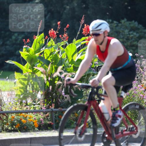 08.09.2024 - Stadtparktriathlon Zöllner http://msf.ph/oto/7028009 08.09.2024 10:58:25 Radfahren 412, 418, 426, 473, 534, 539, 545, 559 meine-sportfotos.de