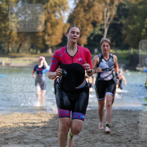 08.09.2024 - Stadtparktriathlon Michael Strokosch http://msf.ph/oto/7028011 08.09.2024 10:14:36 Schwimmen 274, 282, 283, 293, 302, 303, 312, 321, 323, 349, 351, 354, 356, 359 meine-sportfotos.de