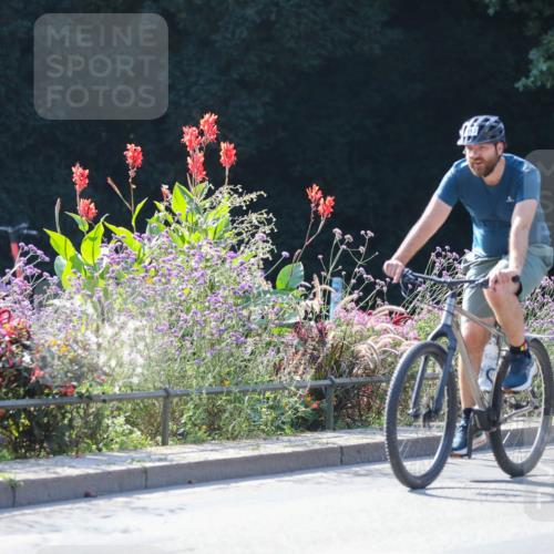 08.09.2024 - Stadtparktriathlon Zöllner http://msf.ph/oto/7028026 08.09.2024 10:58:31 Radfahren 412, 418, 426, 436, 514, 521, 554 meine-sportfotos.de