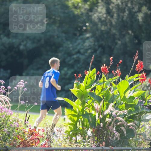 08.09.2024 - Stadtparktriathlon Zöllner http://msf.ph/oto/7028123 08.09.2024 10:58:56 Radfahren 335, 396, 403, 430, 452, 475, 533 meine-sportfotos.de