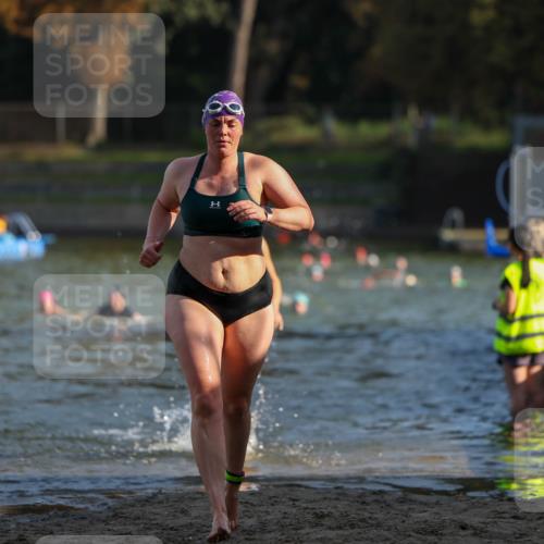 08.09.2024 - Stadtparktriathlon Michael Strokosch http://msf.ph/oto/7028163 08.09.2024 10:15:05 Schwimmen 268, 316 meine-sportfotos.de