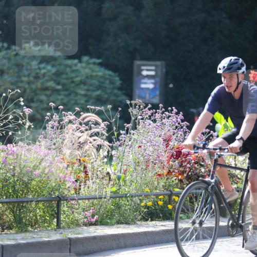 08.09.2024 - Stadtparktriathlon Zöllner http://msf.ph/oto/7028177 08.09.2024 10:59:18 Radfahren 329, 413, 462, 470, 513, 524 meine-sportfotos.de