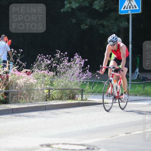 08.09.2024 - Stadtparktriathlon Zöllner http://msf.ph/oto/7028227 08.09.2024 10:59:32 Radfahren 356, 387, 390, 391, 402, 423, 428, 449, 501 meine-sportfotos.de