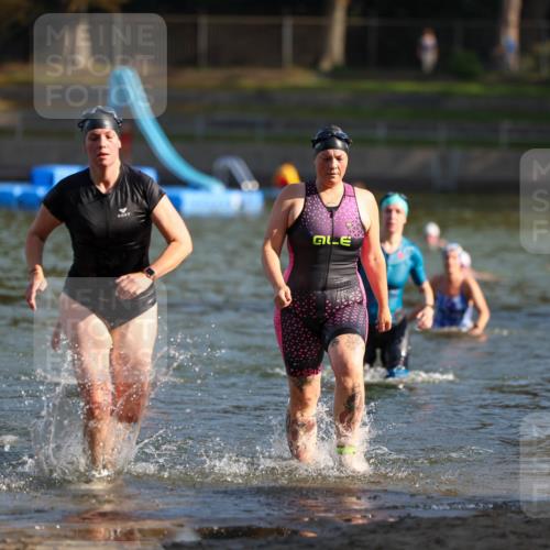 08.09.2024 - Stadtparktriathlon Michael Strokosch http://msf.ph/oto/7028234 08.09.2024 10:15:24 Schwimmen 273, 289, 296, 335 meine-sportfotos.de