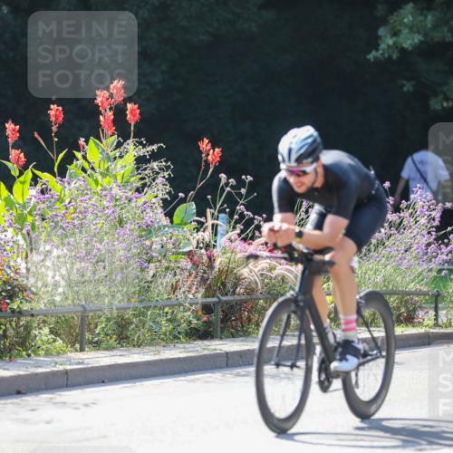08.09.2024 - Stadtparktriathlon Zöllner http://msf.ph/oto/7028258 08.09.2024 10:59:38 Radfahren 354, 355, 360, 362, 387, 390, 428, 449, 501, 531 meine-sportfotos.de