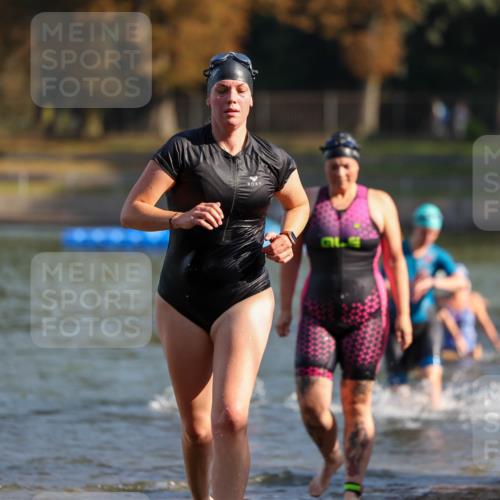 08.09.2024 - Stadtparktriathlon Michael Strokosch http://msf.ph/oto/7028261 08.09.2024 10:15:26 Schwimmen 273, 289, 296, 335 meine-sportfotos.de