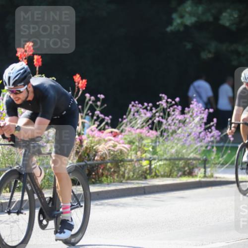 08.09.2024 - Stadtparktriathlon Zöllner http://msf.ph/oto/7028262 08.09.2024 10:59:38 Radfahren 354, 355, 360, 362, 387, 390, 428, 449, 501, 531 meine-sportfotos.de