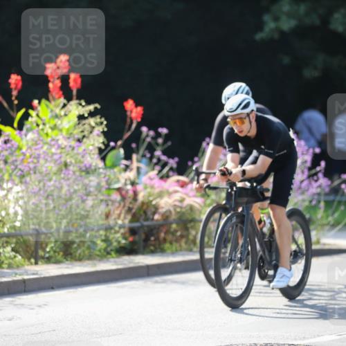 08.09.2024 - Stadtparktriathlon Zöllner http://msf.ph/oto/7028269 08.09.2024 10:59:39 Radfahren 354, 355, 360, 362, 387, 390, 428, 449, 501, 531 meine-sportfotos.de