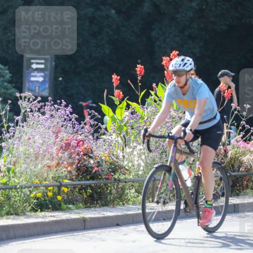 08.09.2024 - Stadtparktriathlon Zöllner http://msf.ph/oto/7028291 08.09.2024 10:59:46 Radfahren 351, 354, 355, 360, 362, 367, 371, 487, 531, 547 meine-sportfotos.de